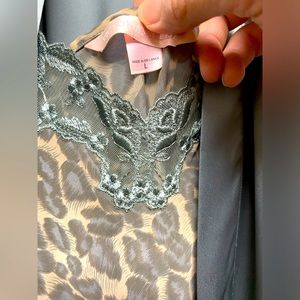 Victoria’s Secret night set never worn 2001 model